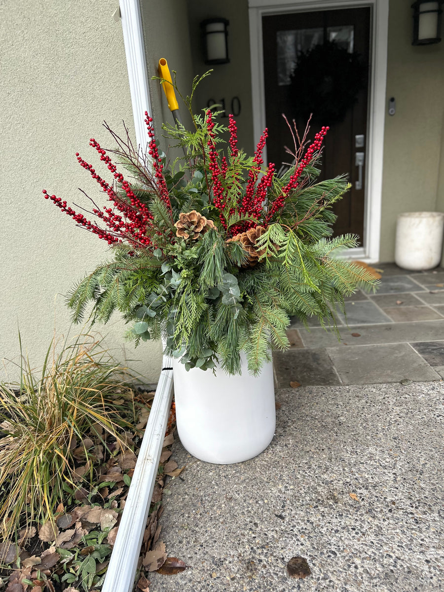 OUTDOOR WINTER PLANTER - medium